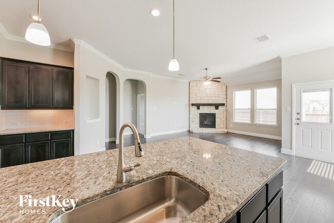 Photo - 4041 Honeyapple Way