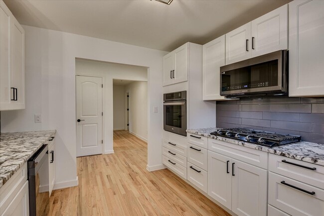 Photo - 2897 Wagener Rd