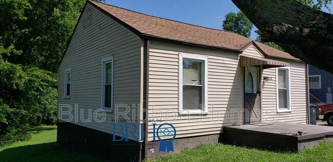 Photo - 3213 Shields Ave