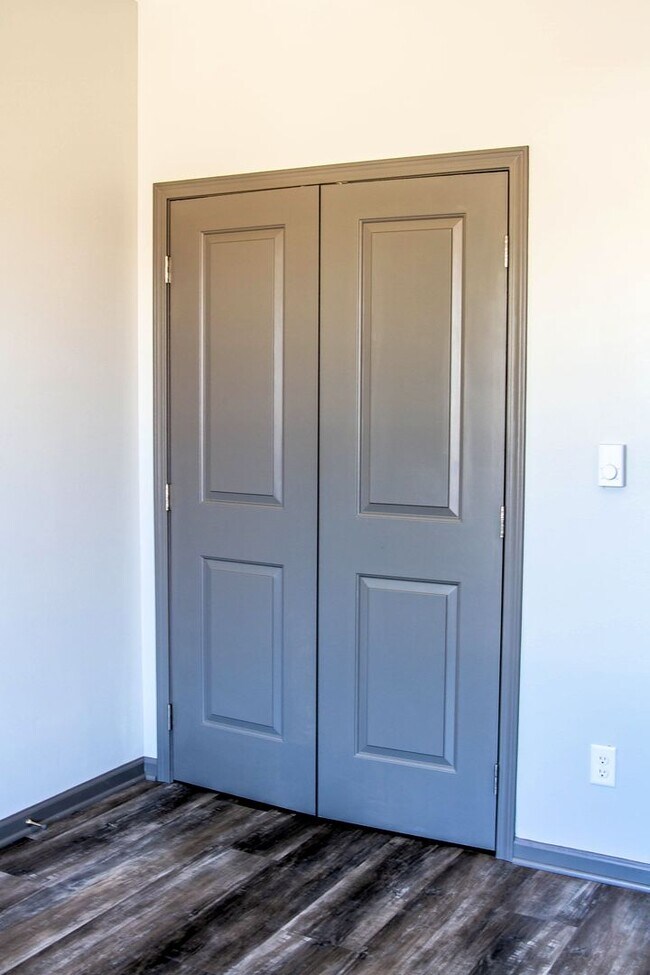 209 N Maple St Unit 2