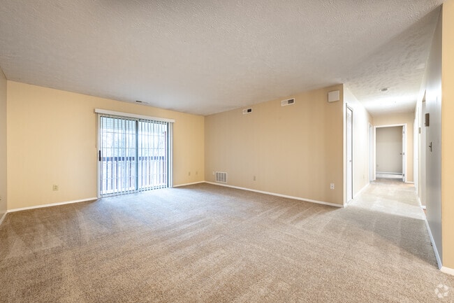 2BR, 2BA - 1135SF