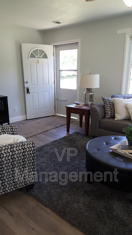 Photo - 2707 W 69th St