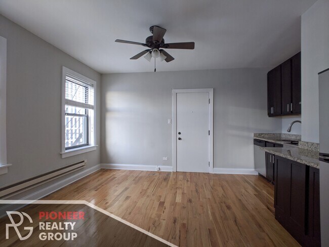 Photo - 618 W Patterson Ave