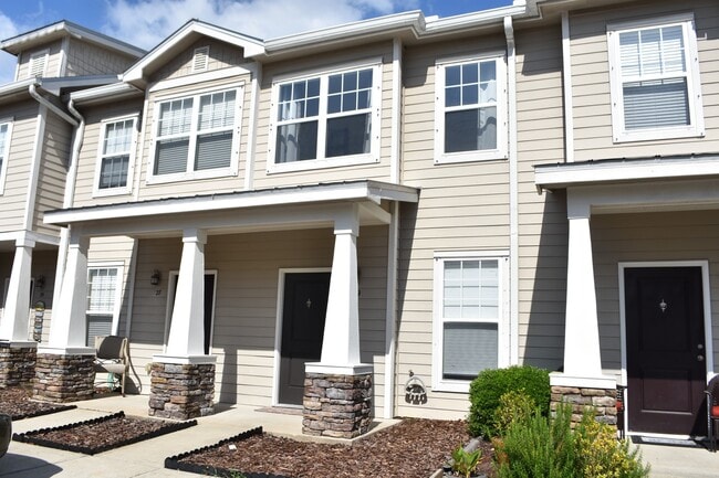 Photo - Like NEW 2 Bedroom 2.5 Bath Townhouse in V...