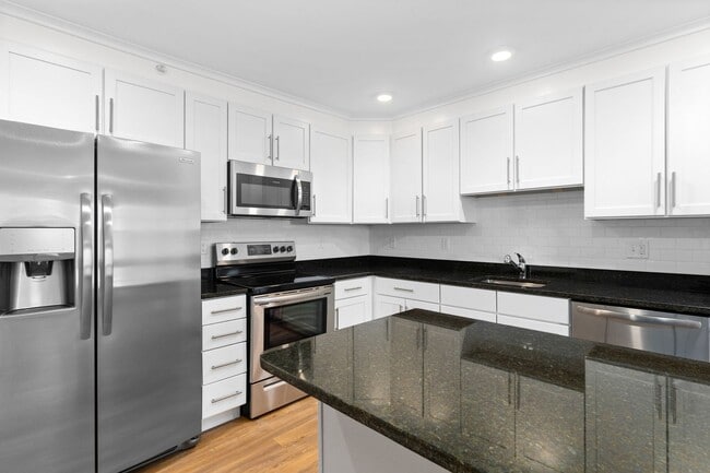 Photo - Third and Central Place