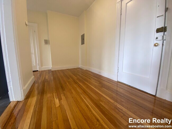 Photo - 1820 Commonwealth Ave Unit 27