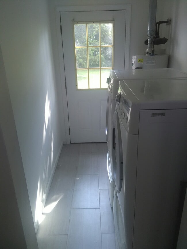 LAUNDRY - 324 Fisher Avenue