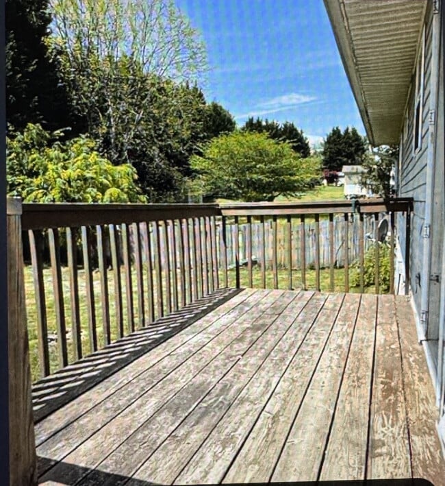 Photo - 18 Grove Hills Dr