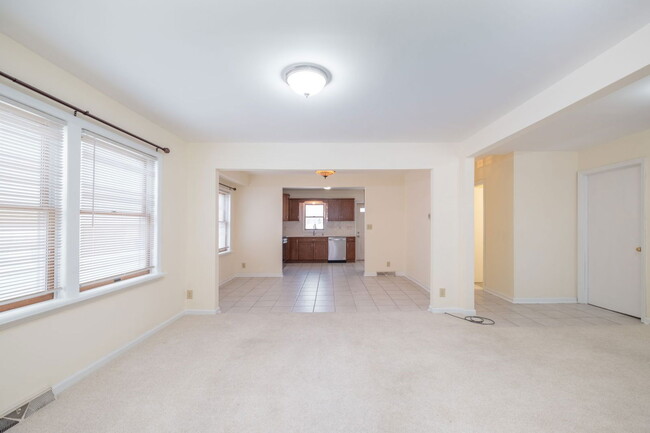 Photo - 3609 N Murray Ave