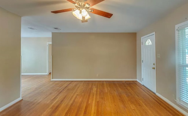 Photo - 3504 Corto Ave