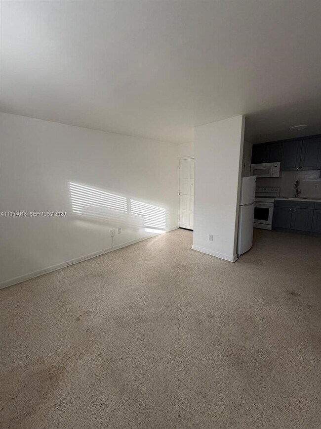 Photo - 1608 SW 4th St Unidad 9