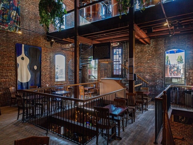 Photo - Vermella Woodbridge