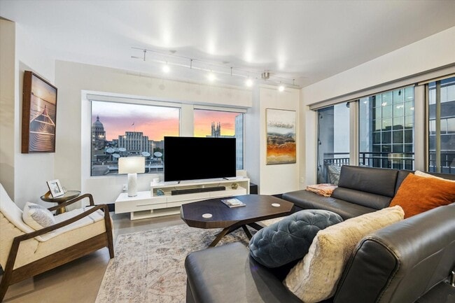 Photo - 800 Brazos St Condo Unit 1007