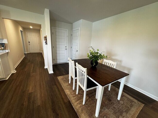 Beautiful 5 bedroom home available for rent