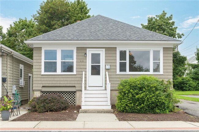 Photo - 113 Maple Ave