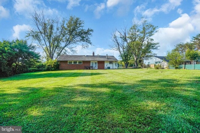 Photo - 13209 Thornton Dr
