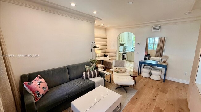 Building Photo - 736 13th St Unit 107