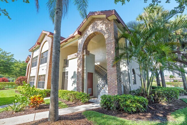 8049 Aberdeen Dr Unit 202