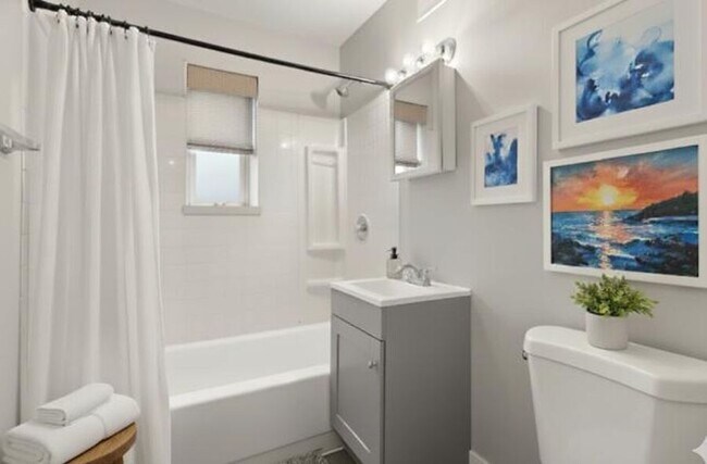 Photo - 5007 Sheriff Rd NE