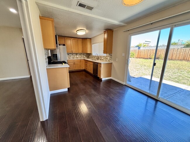 Photo - 2742 Broadmoor Ave