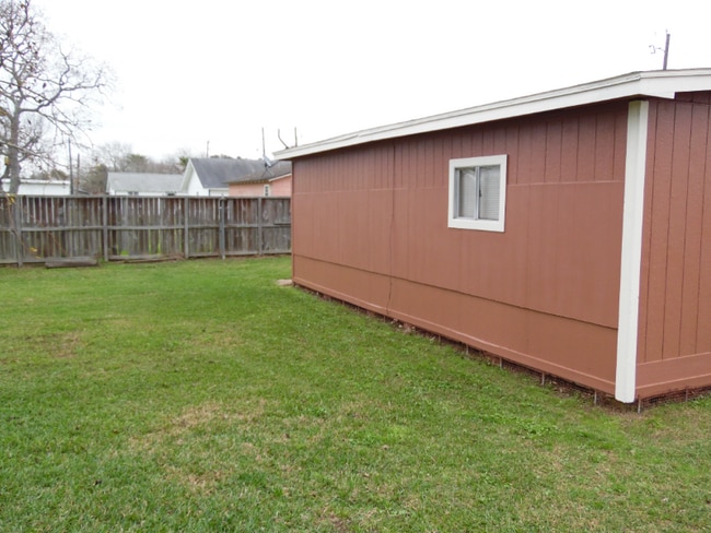 Photo - 118 Robinson Rd