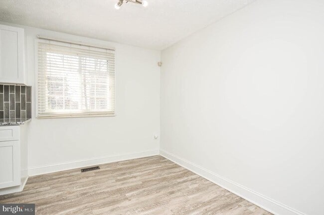 Photo - 14550 Farmcrest Pl