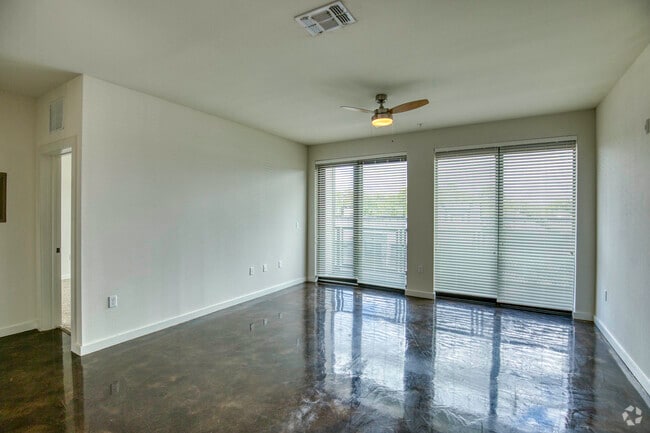 2BR, 2BA - 1226SF - 936 S Howard Ave Tampa, FL 33606-2421