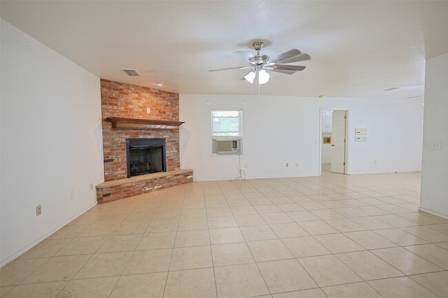 2550 W Lucas Rd
