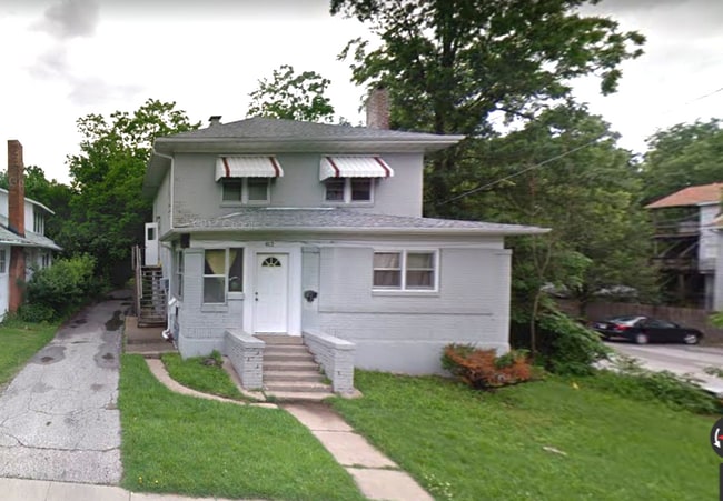 Building Photo - Studio Apartment Close to Downtown Unit C