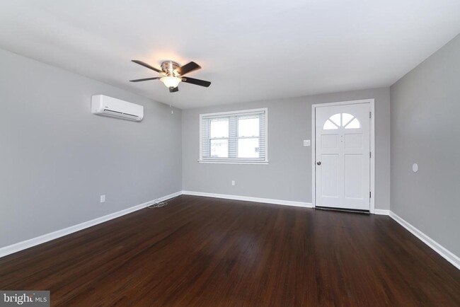 Building Photo - 216 Shewell Ave Rental