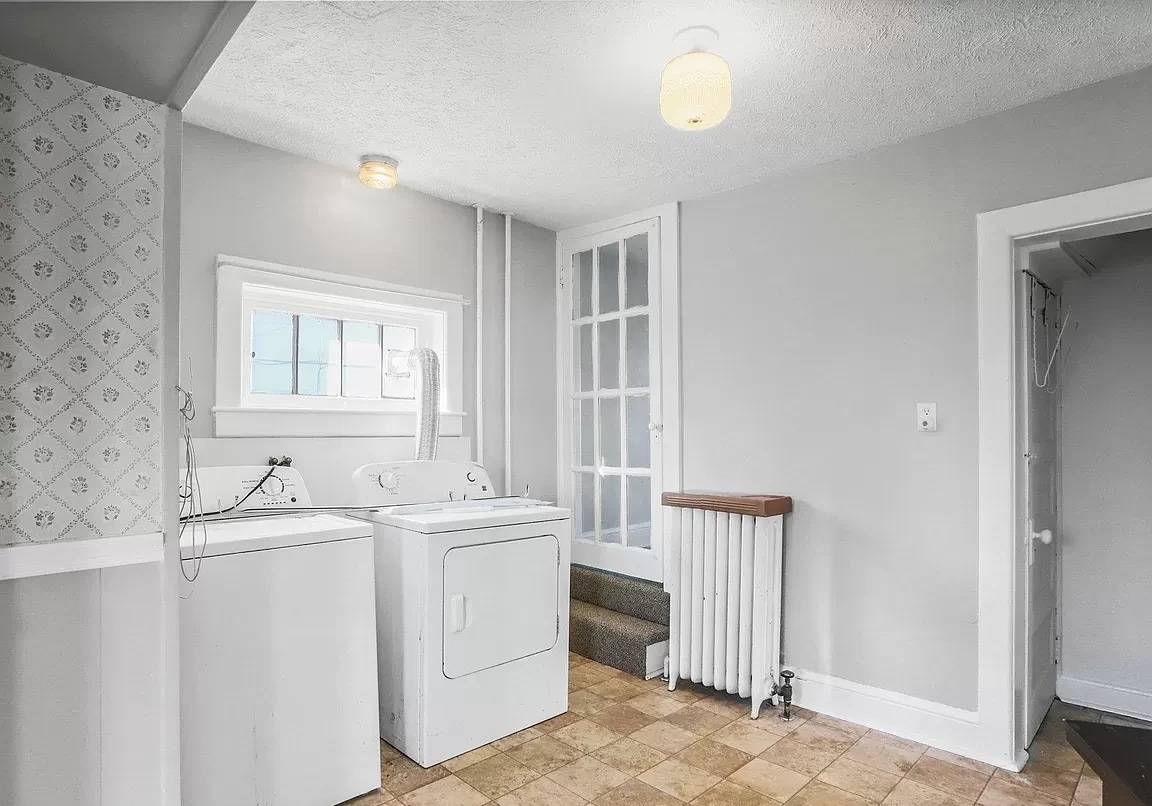 Photo - 25 E Baltimore St