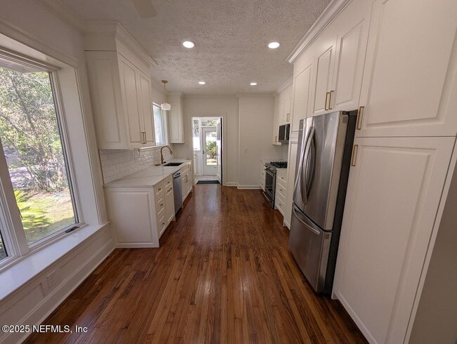 Photo - 1429 Azalea Dr