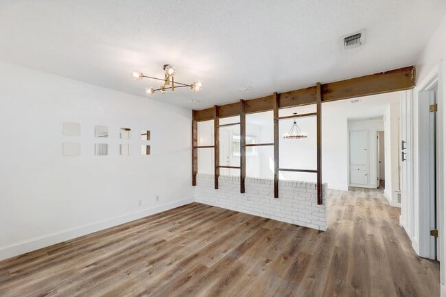 Photo - 8312 Bowling Green Dr Unit 1