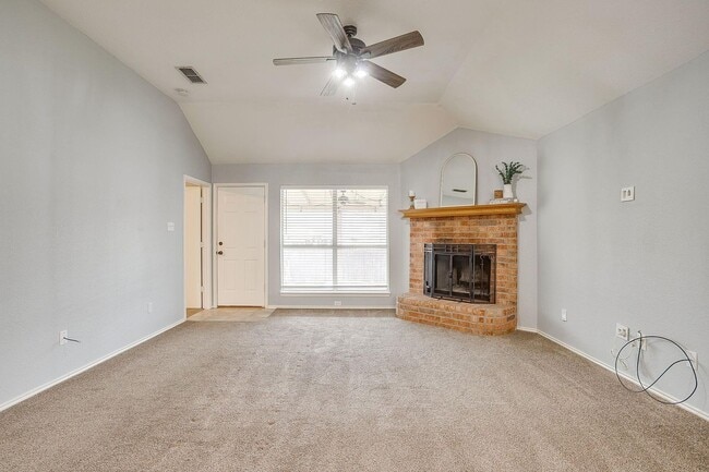 Photo - Great Rental in Marine Creek Heights- 3 Bed, 2 Bath- Eagle Mountain Saginaw ISD- 76135