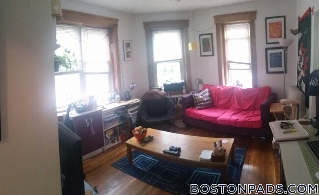 Building Photo - 99 Hancock St