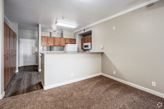 2BR, 2BA - 1,081SF - Dining Room