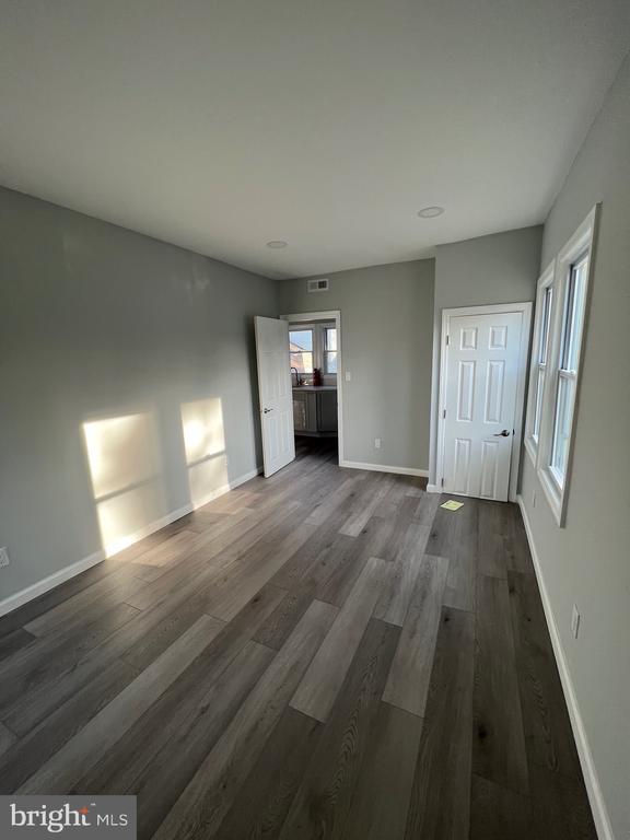 Photo - 3200 Calvert Ave