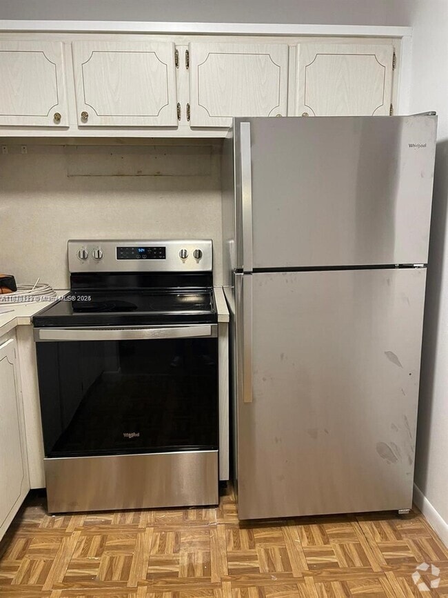 Building Photo - 94 Waltham D Unit 94 Rental