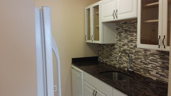 Photo - 274 Chestnut Ave Unit N