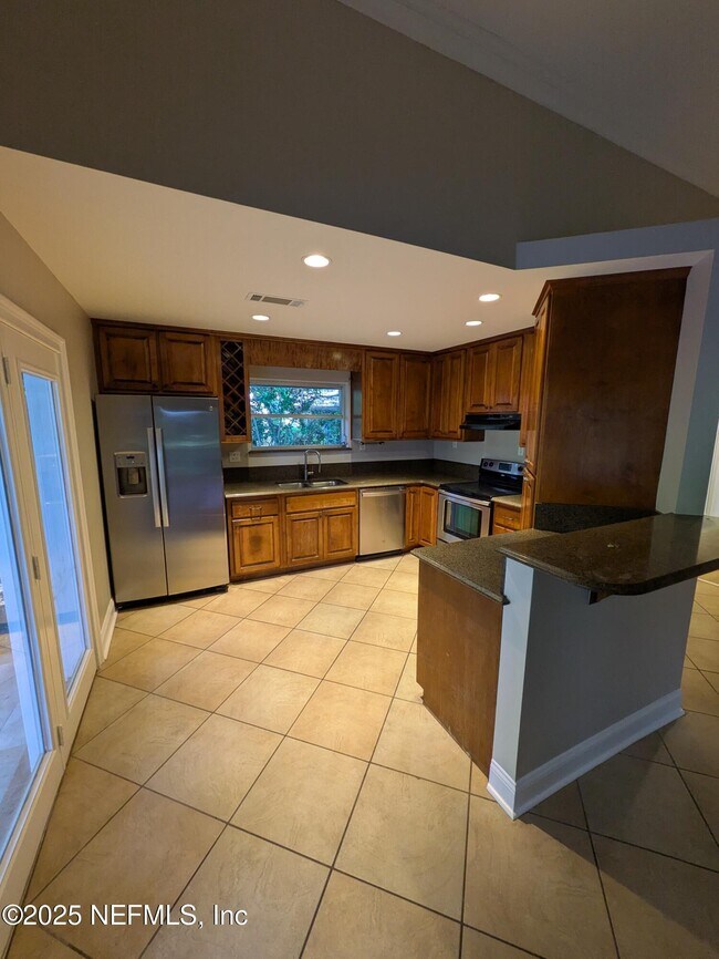 Photo - 10123 Leisure Ln N
