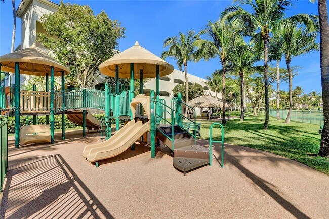 Photo - 19501 W Country Club Dr Unit 2507