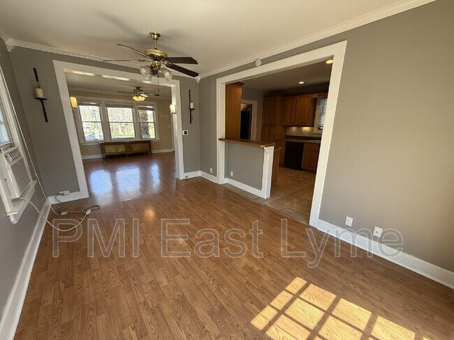 Photo - 86 School St