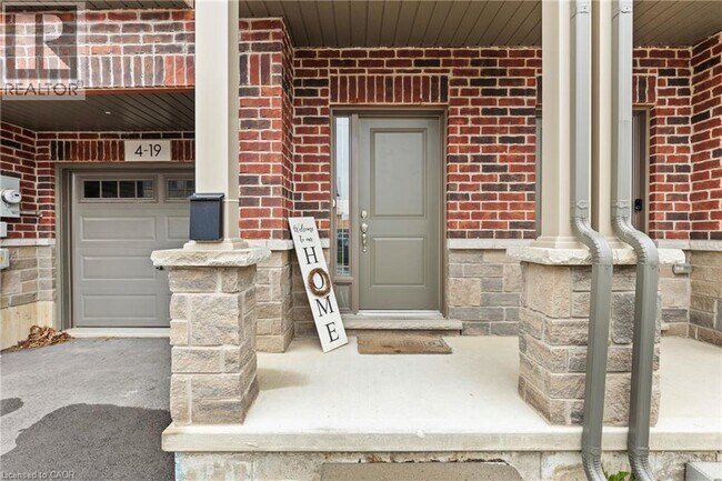 Photo - 19 Picardy Dr