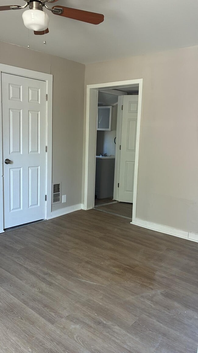 Building Photo - 606 W North St Rental