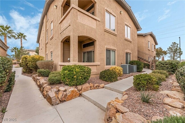 Building Photo - 8985 S Durango Dr Unit 1074