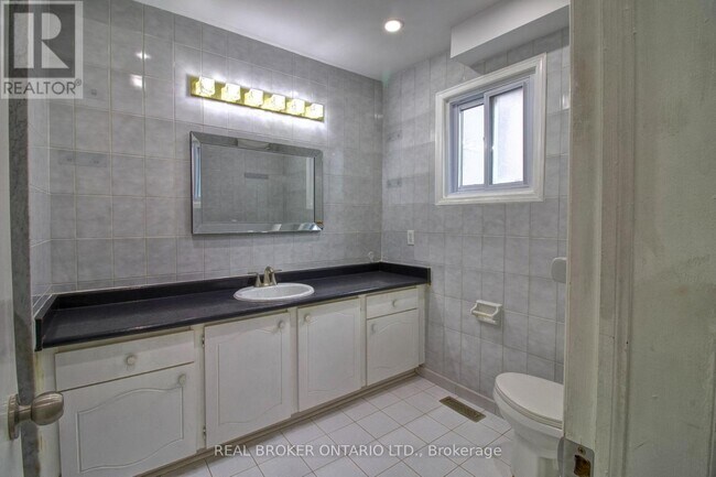 Photo - 25 Panorama Crescent