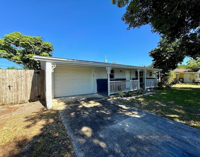 Photo - 1455 NE Silver Maple Way