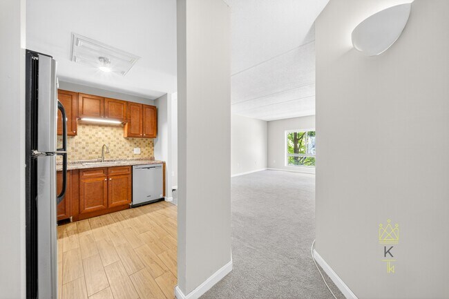 Photo - 14 Heron St Unit 208