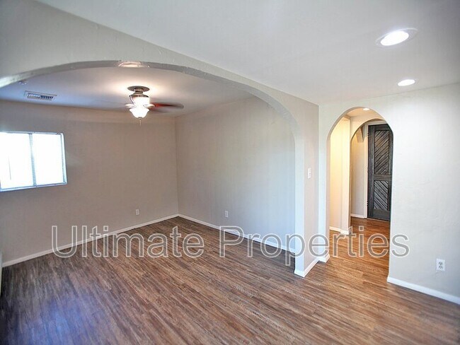 Photo - 3702 E Altadena Ave