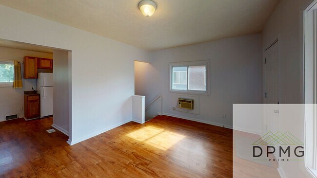 Photo - 317 E Hillsdale St Unidad 1